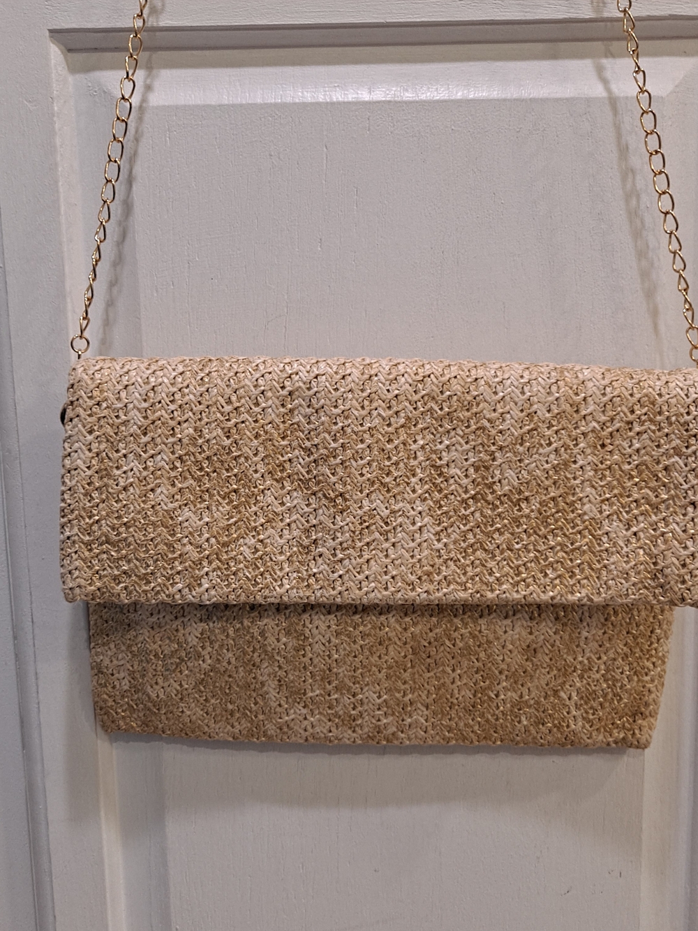 Urban Expressions Vegan Straw Gold Woven Fold-Over Crossbody Clutch Gold Chain